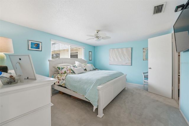 690 CIRCLEWOOD DRIVE W8, Venice, FL 34293