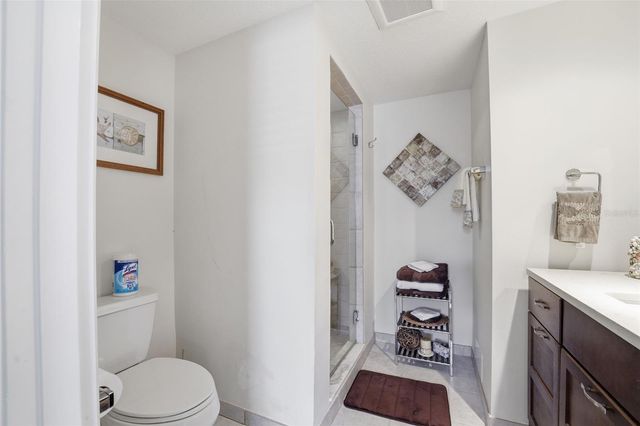 690 CIRCLEWOOD DRIVE W8, Venice, FL 34293