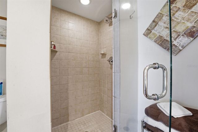 690 CIRCLEWOOD DRIVE W8, Venice, FL 34293