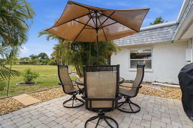 690 CIRCLEWOOD DRIVE W8, Venice, FL 34293