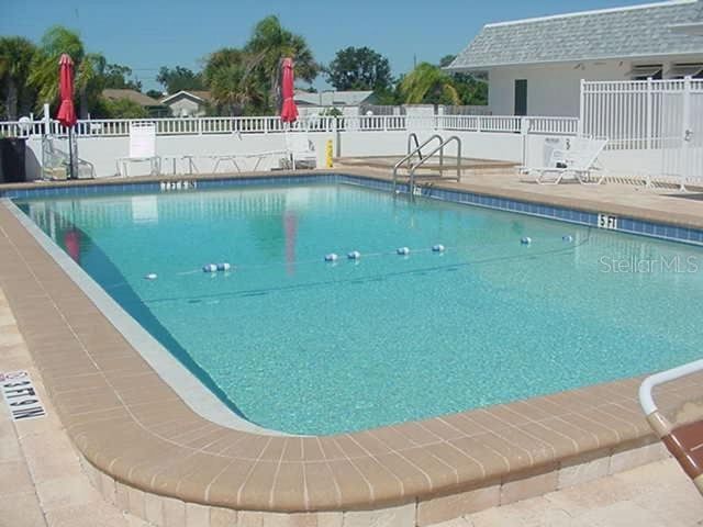 690 CIRCLEWOOD DRIVE W8, Venice, FL 34293