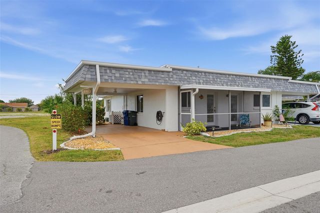 690 CIRCLEWOOD DRIVE W8, Venice, FL 34293