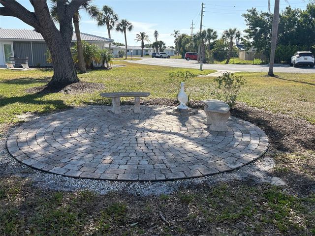 690 CIRCLEWOOD DRIVE W8, Venice, FL 34293