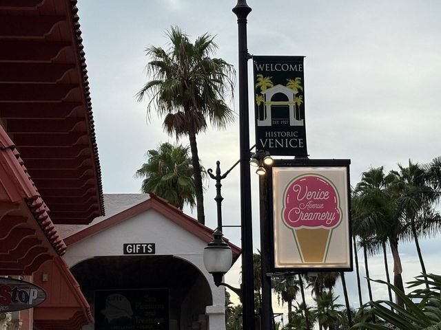 690 CIRCLEWOOD DRIVE W8, Venice, FL 34293