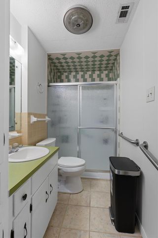 1000 S Center ST, Austin, TX 78704