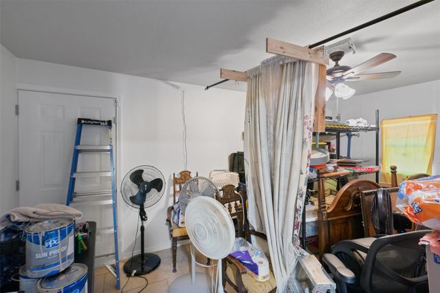 1000 S Center ST, Austin, TX 78704