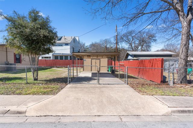 1000 S Center ST, Austin, TX 78704