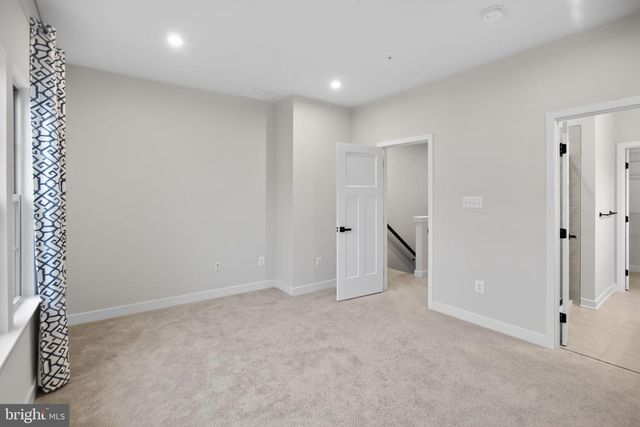 9430 OAK GROVE LN, Montgomery Village, MD 20886