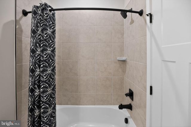 9430 OAK GROVE LN, Montgomery Village, MD 20886