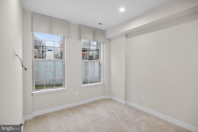 9430 OAK GROVE LN, Montgomery Village, MD 20886