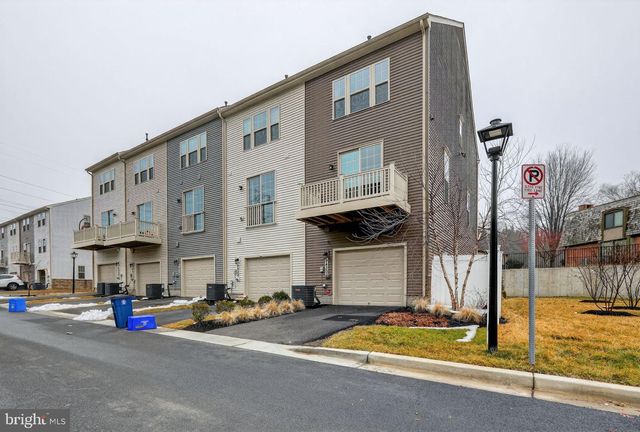 9430 OAK GROVE LN, Montgomery Village, MD 20886