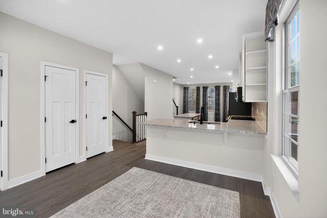 9430 OAK GROVE LN, Montgomery Village, MD 20886