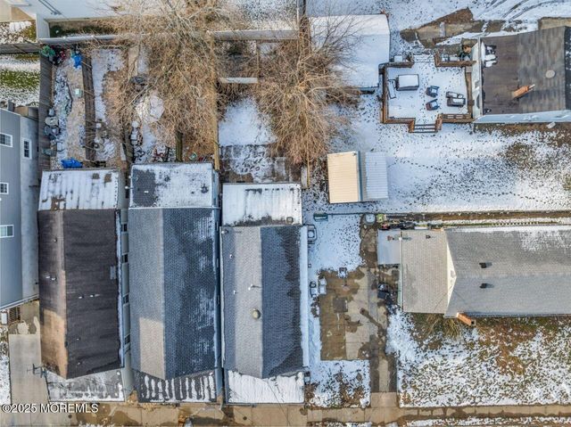 25 Twilight Avenue, Keansburg, NJ 07734