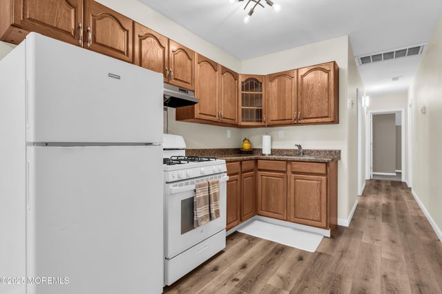 25 Twilight Avenue, Keansburg, NJ 07734