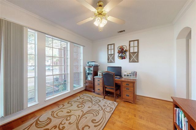 12707 Regal Pine Lane, Houston, TX 77070