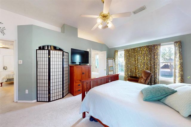 12707 Regal Pine Lane, Houston, TX 77070