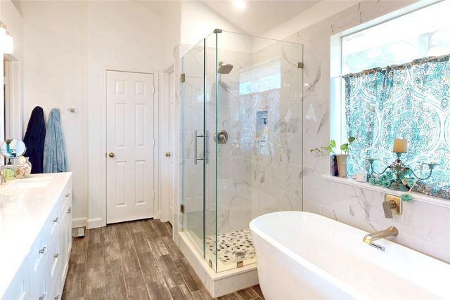 12707 Regal Pine Lane, Houston, TX 77070