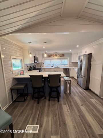 42 Douglas Drive, Jackson, NJ 08527