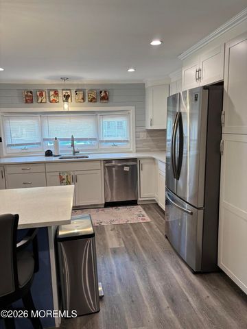 42 Douglas Drive, Jackson, NJ 08527