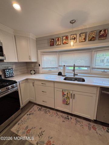 42 Douglas Drive, Jackson, NJ 08527