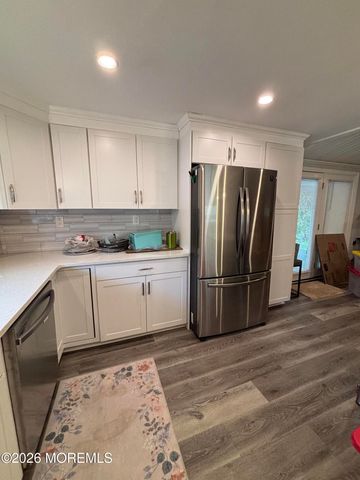 42 Douglas Drive, Jackson, NJ 08527