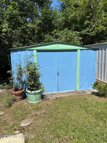 42 Douglas Drive, Jackson, NJ 08527