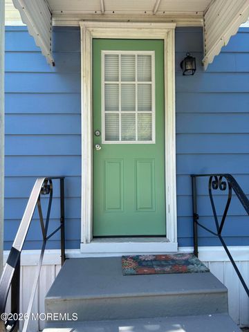 42 Douglas Drive, Jackson, NJ 08527