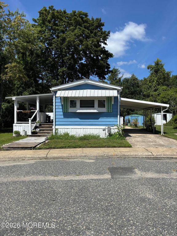 42 Douglas Drive, Jackson, NJ 08527