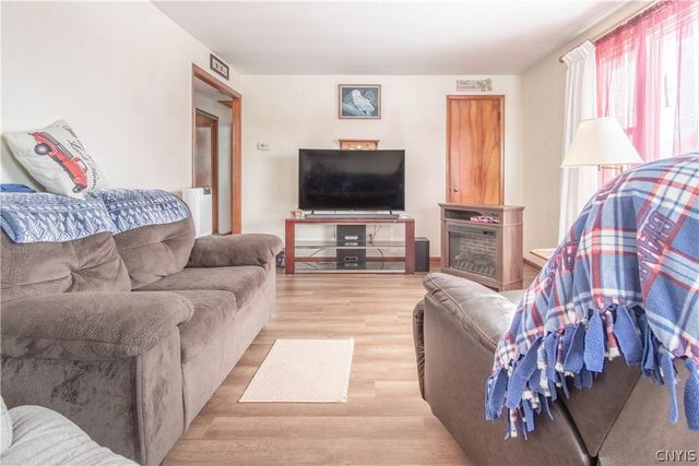 23863 Nys Rte 37, Pamelia, NY 13601