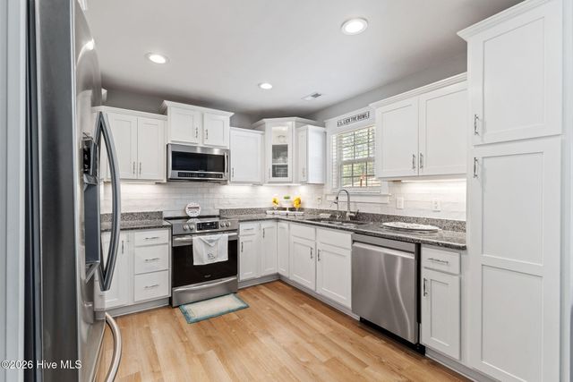 1221 Maple Road, Southport, NC 28461