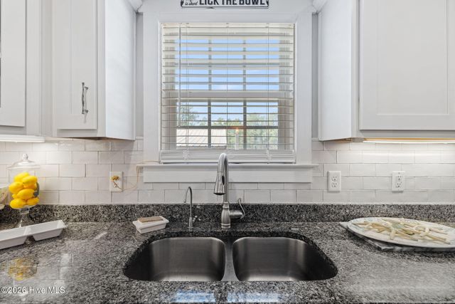 1221 Maple Road, Southport, NC 28461