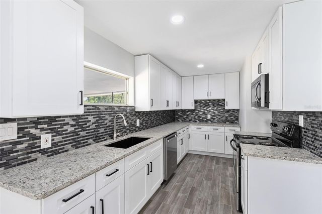 35614 CEDAR LANE, Leesburg, FL 34788