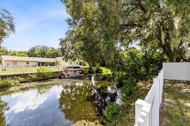 35614 CEDAR LANE, Leesburg, FL 34788