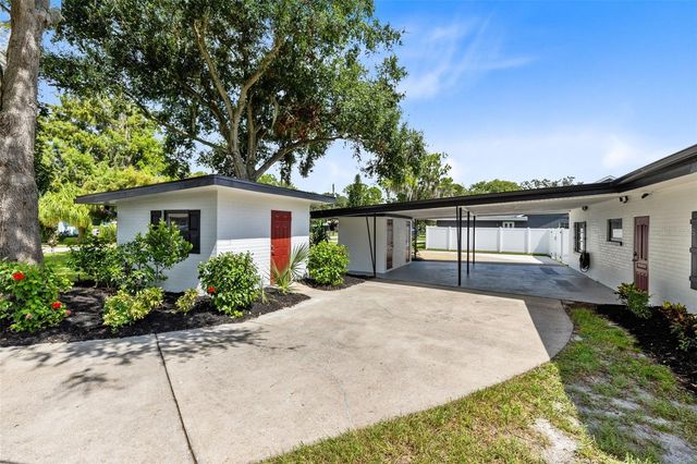 35614 CEDAR LANE, Leesburg, FL 34788