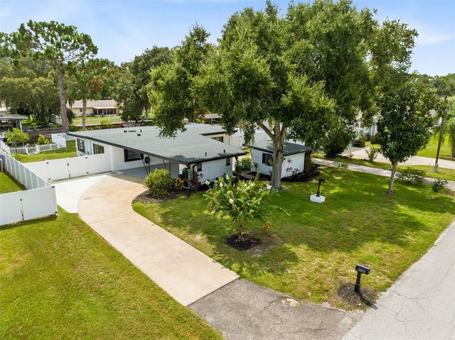 35614 CEDAR LANE, Leesburg, FL 34788