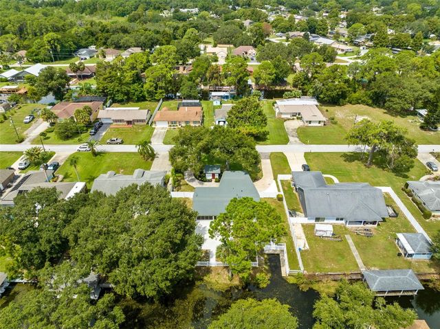 35614 CEDAR LANE, Leesburg, FL 34788