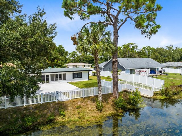 35614 CEDAR LANE, Leesburg, FL 34788