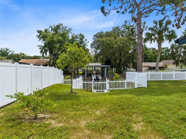 35614 CEDAR LANE, Leesburg, FL 34788