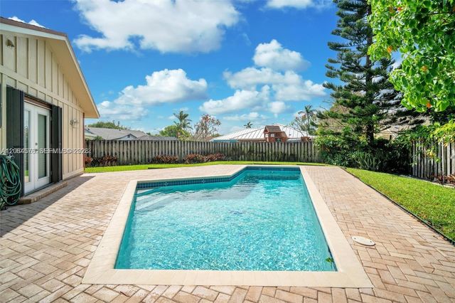 372 NW 35th Place, Boca Raton, FL 33431