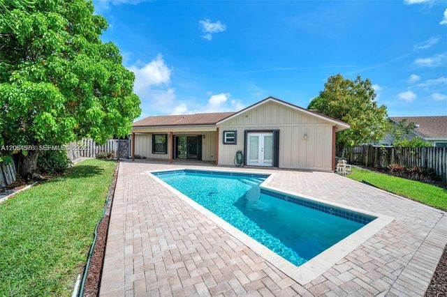372 NW 35th Place, Boca Raton, FL 33431