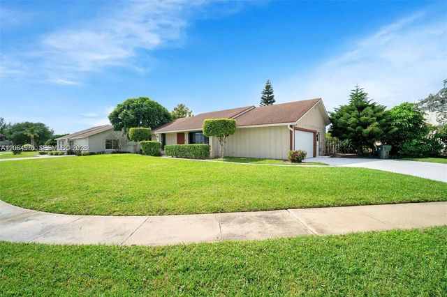 372 NW 35th Place, Boca Raton, FL 33431