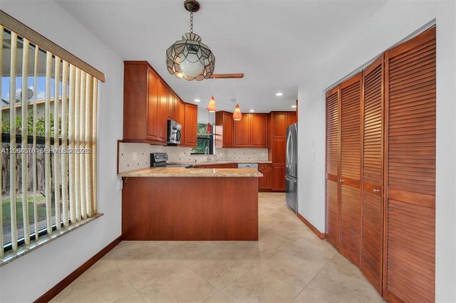 372 NW 35th Place, Boca Raton, FL 33431