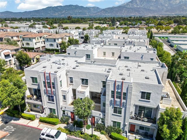 596 Katy, Upland, CA 91786