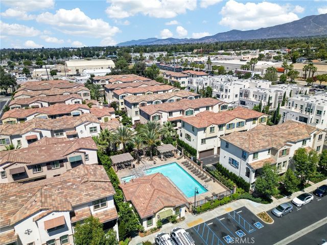 596 Katy, Upland, CA 91786