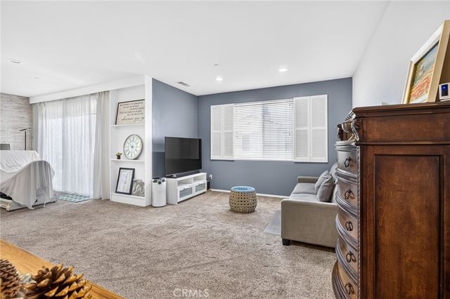 596 Katy, Upland, CA 91786