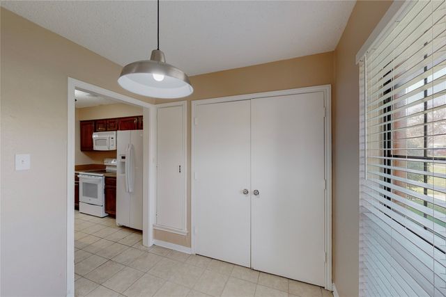 1904 N Irving Heights Drive, Irving, TX 75061