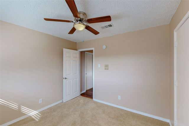 1904 N Irving Heights Drive, Irving, TX 75061