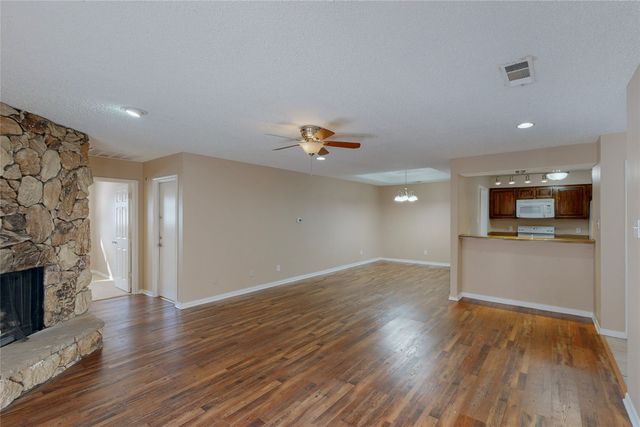 1904 N Irving Heights Drive, Irving, TX 75061