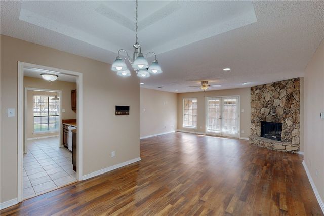 1904 N Irving Heights Drive, Irving, TX 75061