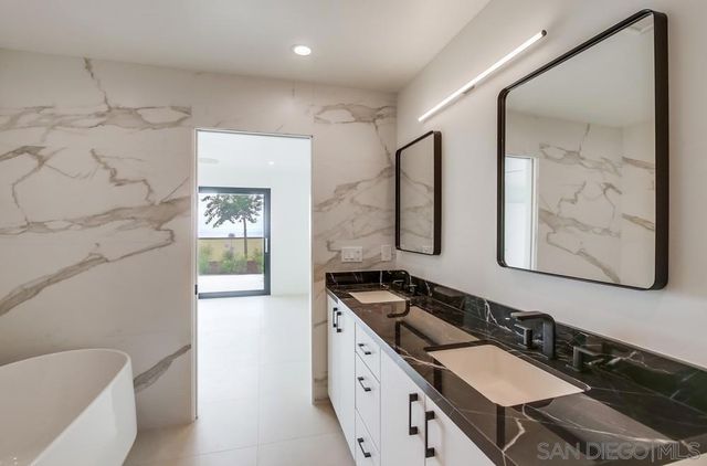 14066 Crest Way, Del Mar, CA 92014